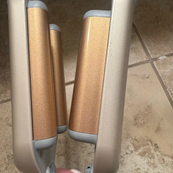 TYMO Rovy Wave Curling Iron in Pink - Picture 4 of 5